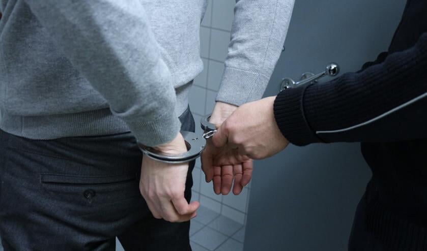 Agressieve man aangehouden in een woning aan de Klaphekkeweg in Goes