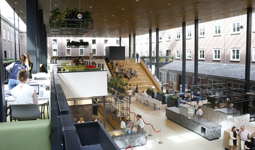 Een voormalige binnentuin van het klooster is overdekt.