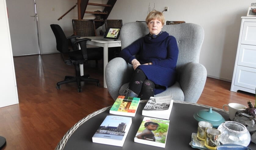 Janny de Heer uit Kapelle heeft al meerdere boeken op haar naam staan.