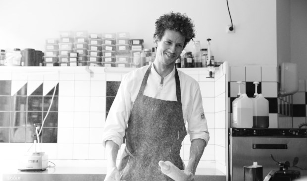 Chef Ralph Geerts in actie.