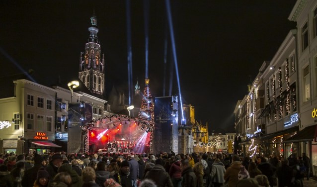 De eerste avond van Betoverend Breda op de Grote Markt.