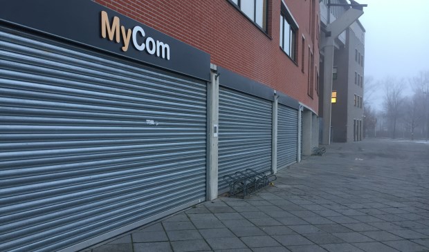 De luiken zijn dicht bij Mycom in het Rat Verlegh Stadion.