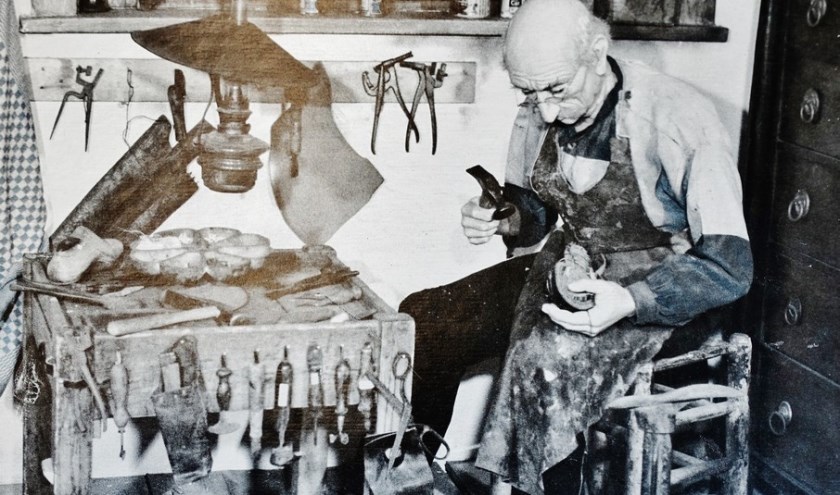 De schoenmaker Toen. ARCHIEFFOTO RINIE MAAS