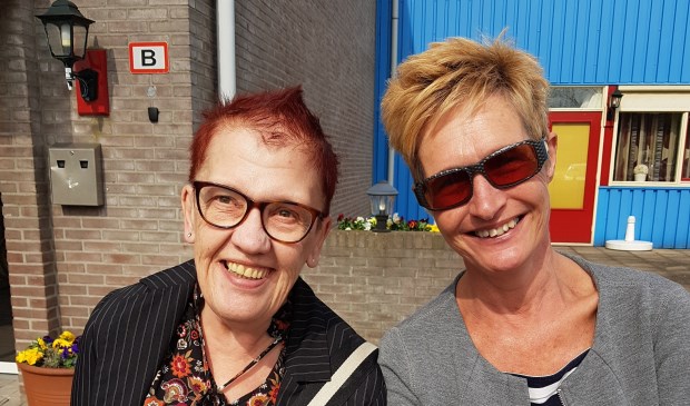 De maatjes hebben het samen leuk en ondernemen allerlei activiteiten.