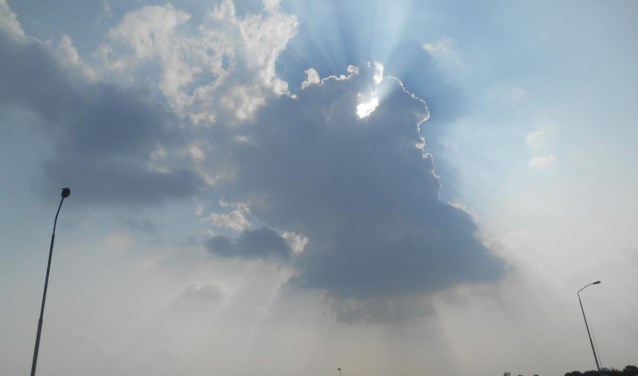 Het is maandag wisselend bewolkt.
