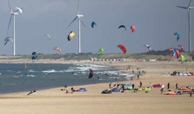 Het strand van Vrouwenpolder.
