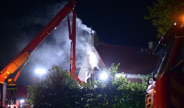 Brandweer blust fikse schoorsteenbrand in Lepelstraat | Bergen op Zoom - Internetbode
