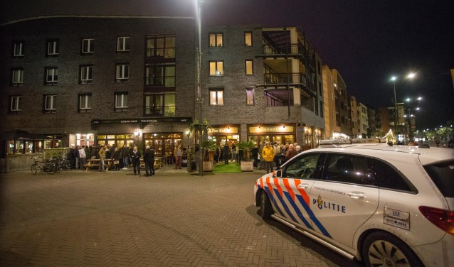 Café aan de Markt ontruimd na brand in de keuken - Internetbode