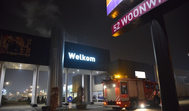 De rook blijkt afkomstig te zijn van de nieuwe leidingen.