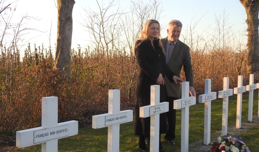 Herdenking met nabestaanden op Franse militaire begraafplaats