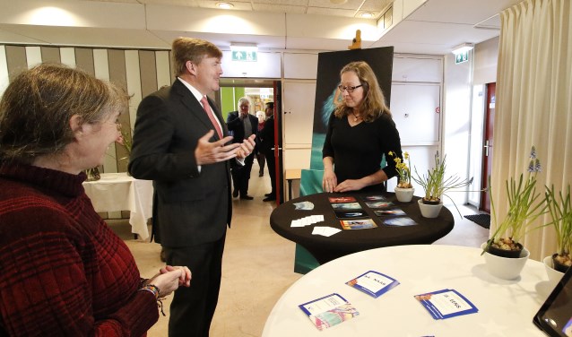 Werkbezoek Koning Willem-Alexander aan coöperatie de Vrije Uitloop in Breda. In het pand van Tientjes spreekt hij scharrelondernemers.