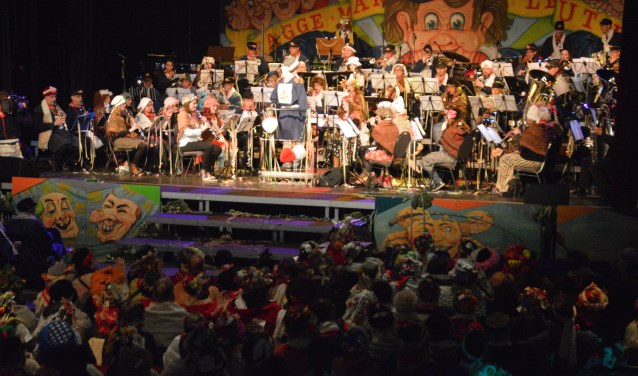 Sjefkes presenteren het 18e Vastenavondconcert in de Stoelemat