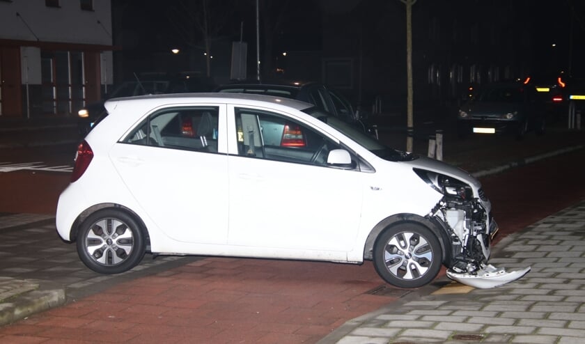 De achterste auto raakte het meest beschadigd.