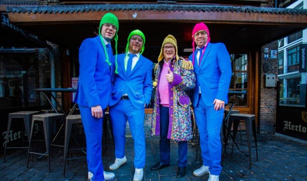Muchos Begaoijos samen met Ger Couvreur voor Café 't Tapperijke.