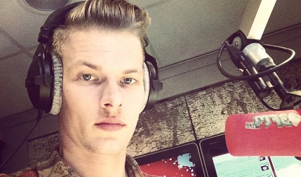 3FM-DJ Sander Hoogendoorn.