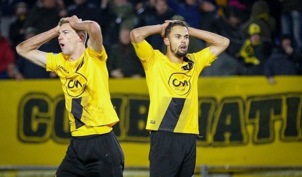 NAC zit met de handen in het haar.