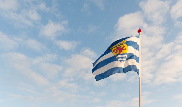 zeeuwse-vlag-zeeland-large_4384519_1389995_8171391_4275085