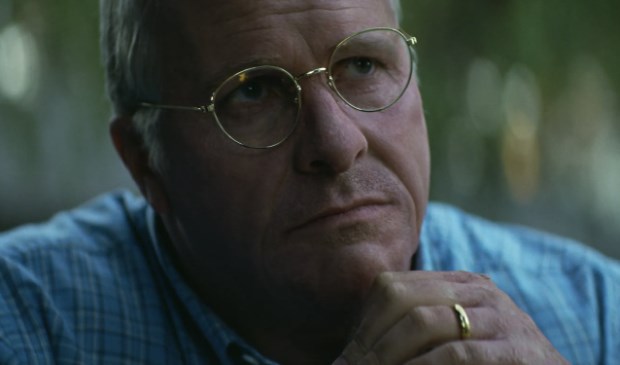 Christian Bale als vice-president Dick Cheney.