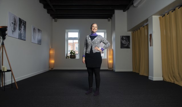 Dalilah Abdoun in haar yogastudio in de Stalstraat. FOTO AICHA ABDOUN
