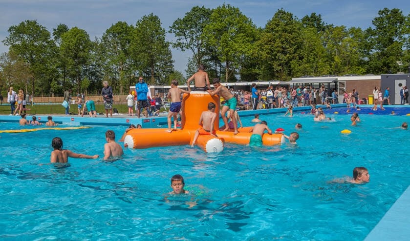 Zwembadabonnementen gaan weer in voorverkoop 