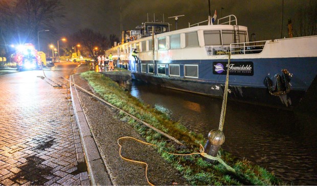 Partyboot Le Formidable aan de Markkade
