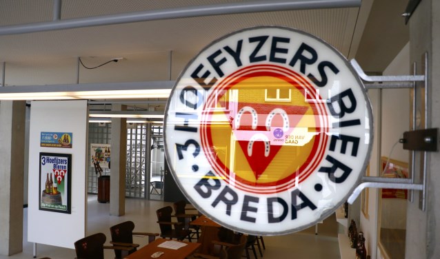 Uithangbord Drie Hoefijzers Breda