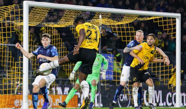 NAC won op 9 december met 2-1 van Vitesse.