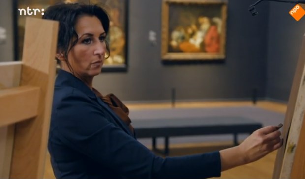 Suzana is één van de kunstenaars die exposeert in 'Perspectieven'