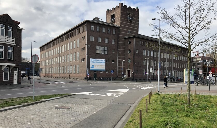 Het voormalige KPN-gebouw aan de Oude Vest.