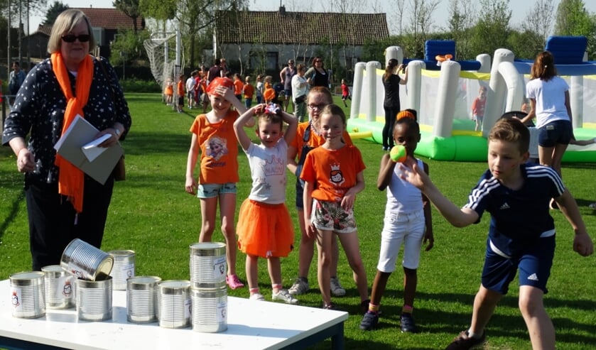 Kinderen Oud-Vossemeer beleven de Koningsspelen 