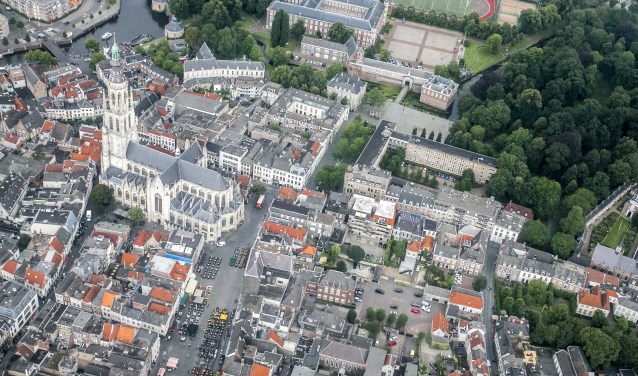 Het centrum van Breda is al eeuwen nagenoeg hetzelfde, met de kenmerkende Grote Kerk als hart.