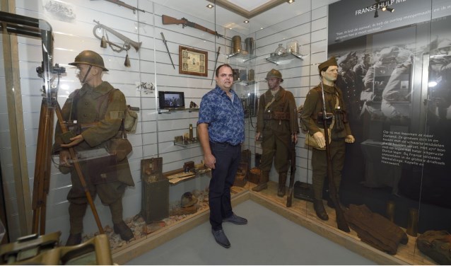 Andries Looijen in zijn museum Vitality.