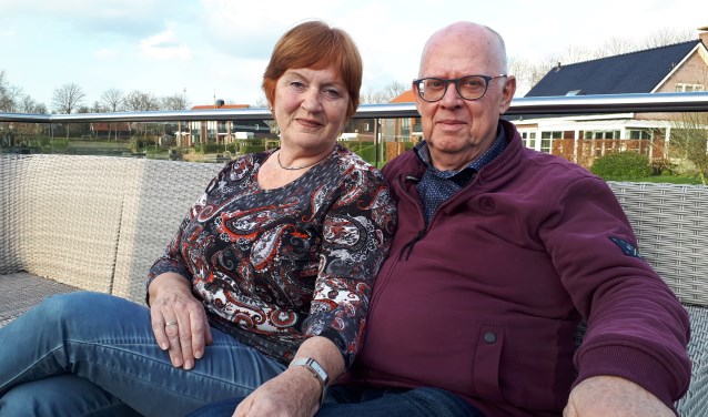 Yvonne en Bé Huisjes plozen samen menig archief door.
