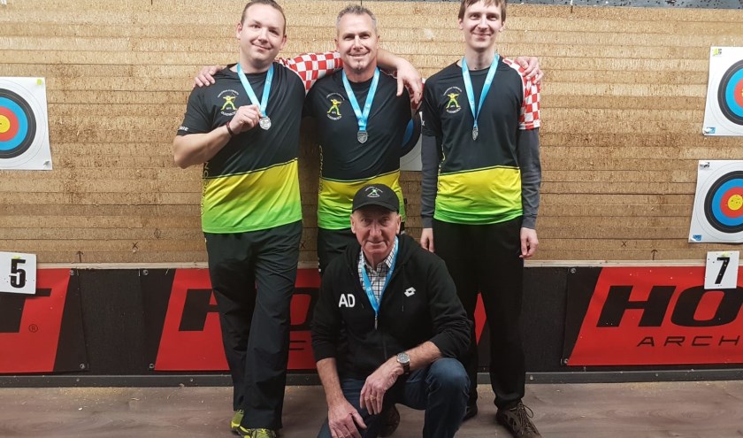 Achterste rij vlnr Gouden Donnie Ossenblok en Bronzen Jack ELst en Alex de Kreek. FOTO JOHAN ROMMENS