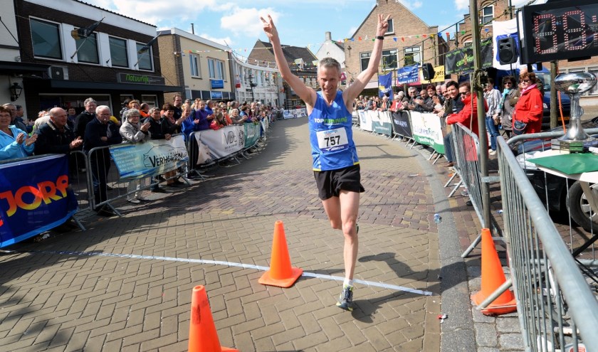 Start en finish is op de Markt van Oud Gastel.