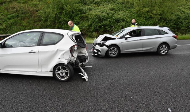 Een kop-staart-ongeval op de A27.