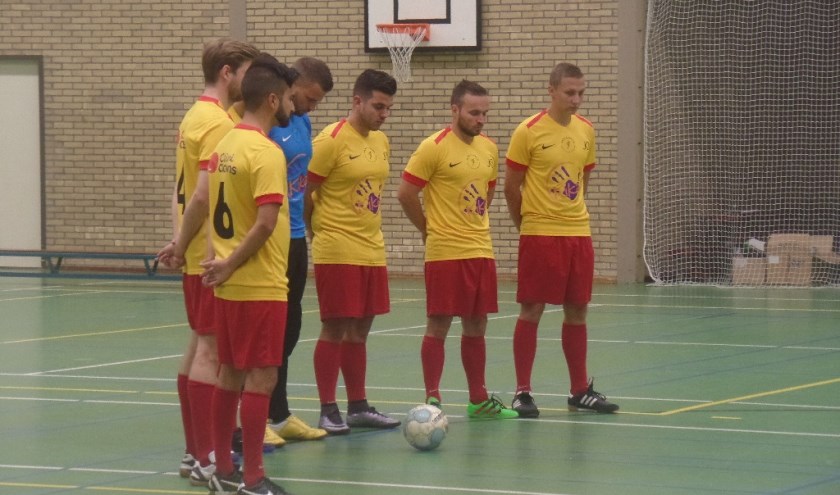 Minuut stilte bij aanvang van het toernooi.
