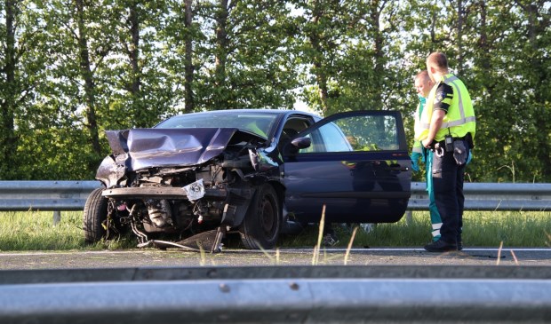 De auto raakte zwaar beschadigd.