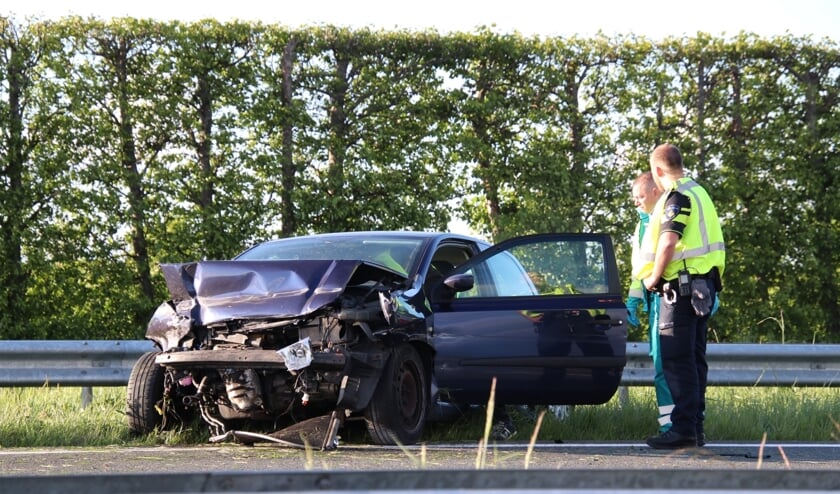 De auto raakte zwaar beschadigd.