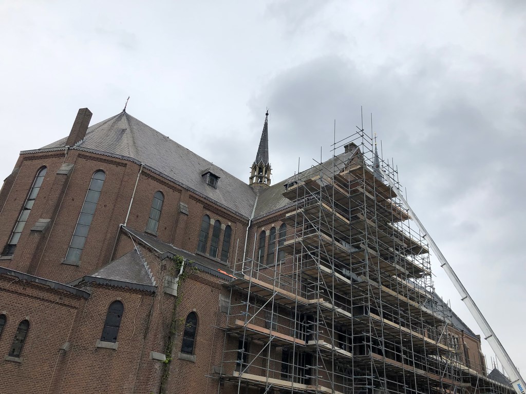 Woonzorg Nederland gaf vrijdag 3 mei het officiële startsein van de renovatie van de Heilig Hartkerk.
