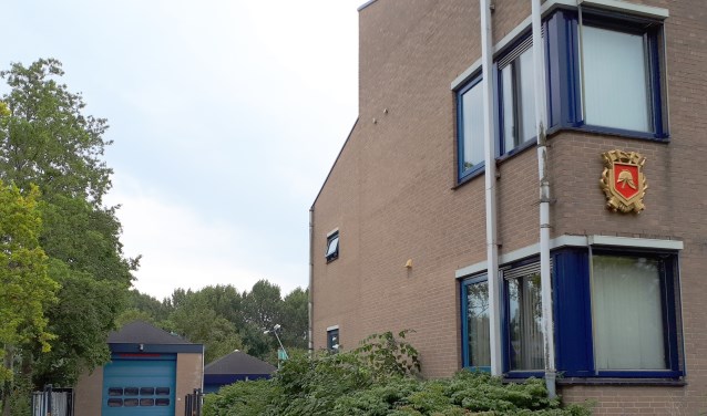 De huidige brandweerkazerne in Heinkenszand is verouderd en moet plaatsmaken voor de nieuwe supermarkt.