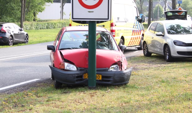 Beide auto's zijn door een bergingsbedrijf weggetakeld.