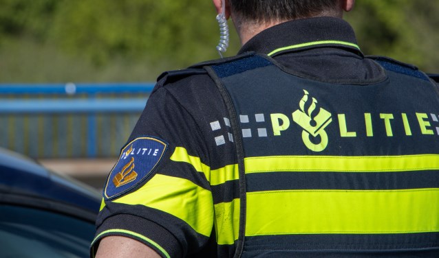 De agenten zagen veel gestripte goederen in de woning en tuin.