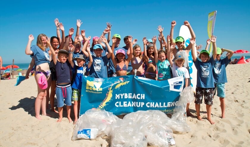 Vrijwilligers maken Noordzeestranden schoon