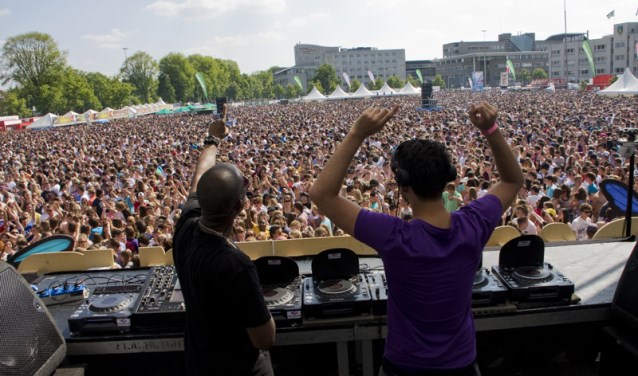 Dancetour in 2010. Een vol Chasséveld zoals altijd.