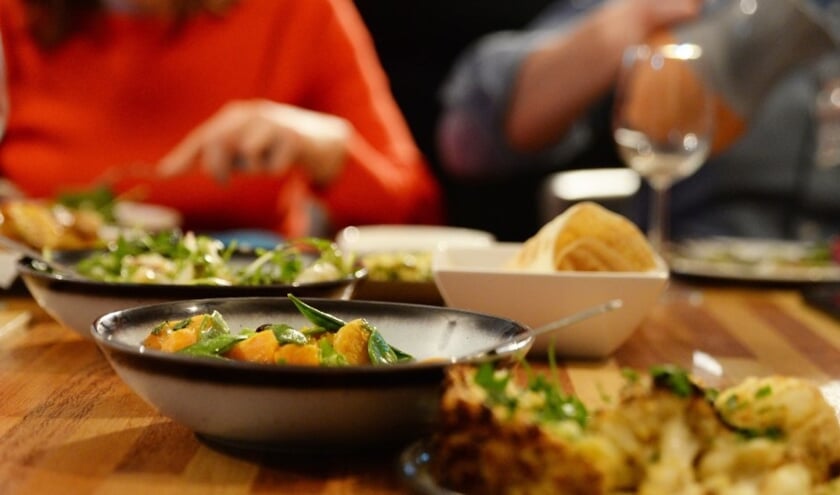 Sfeerimpressie van shared dining.