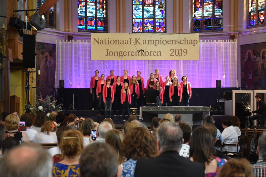 Diverse koren strijden om de titel.