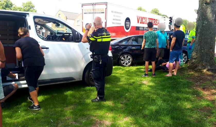 De politie assisteerde bij de afhandeling.