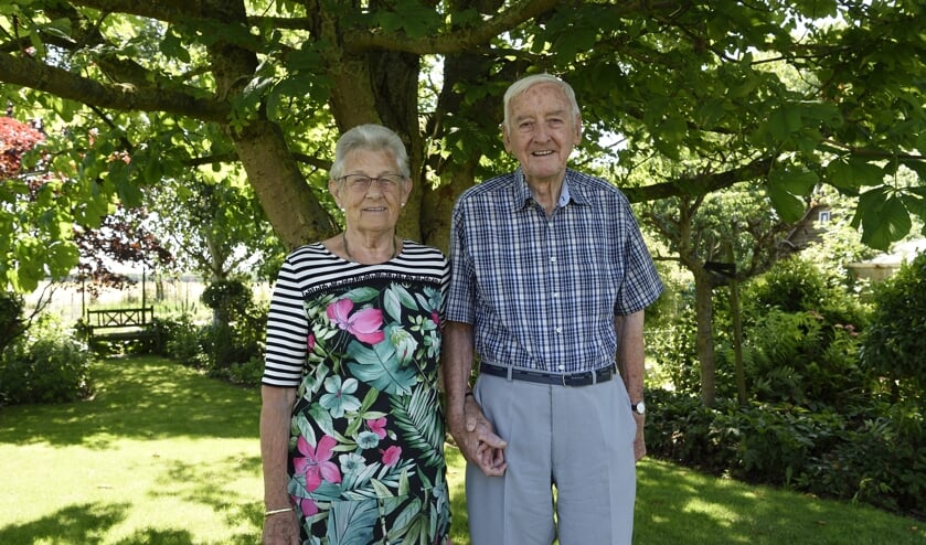 Piet en Mientje Schrier zijn 65 jaar getrouwd 