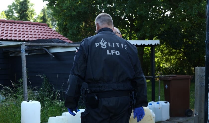Politie ontdekt deel van drugslab aan Duivenhoek bij Rilland   